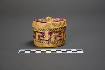 Basket with CM ruler