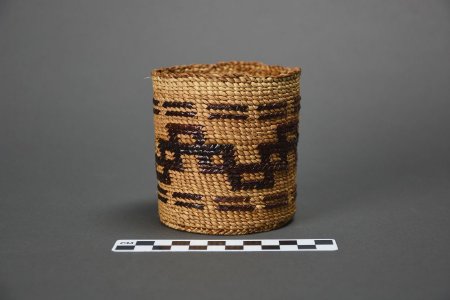 Basket with CM ruler