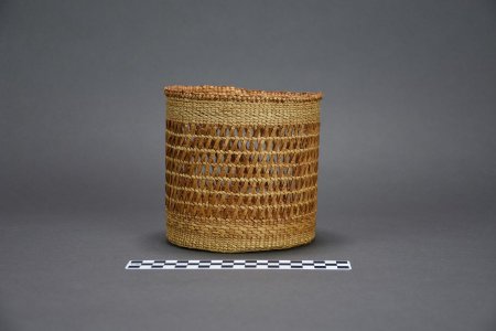 Basket with CM ruler