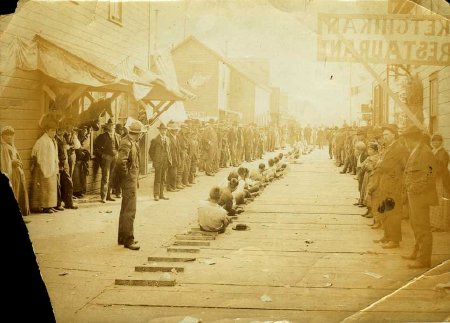 Tug of War, 1901