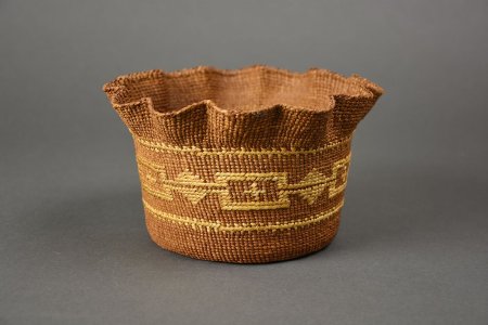 Fluted edge basket - side