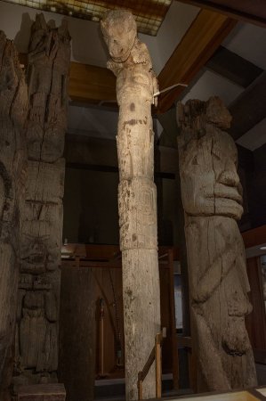 Totem Pole                              