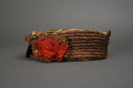 Chief Son-I-Hat's cedarbark headband - side