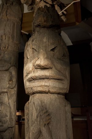 Mortuary totem pole - human detail