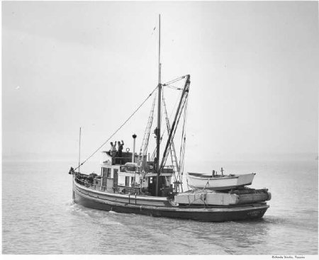 <i>F/V Johnnie B</i> at sea