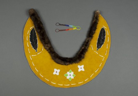 Top of collar and beaded closure attachment