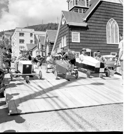 Orange Crate derby on Main Street