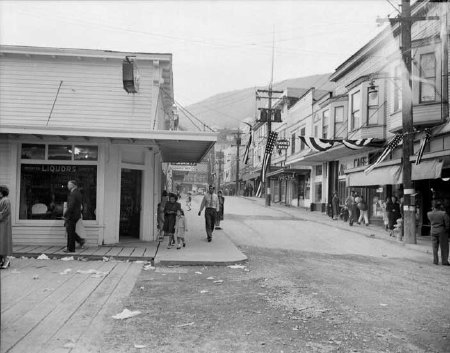 Intersection of Front and Dock Streets