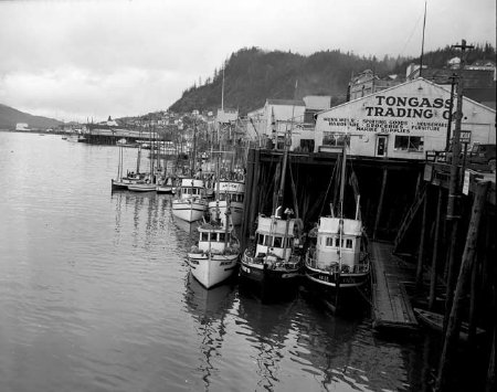 Fishing vessels at Ryus Float