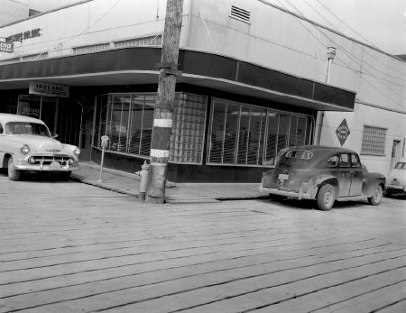 Ireland Transfer Company, Front & Mill Streets, 1953