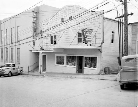 Gaffneys Clothing Store, 1953