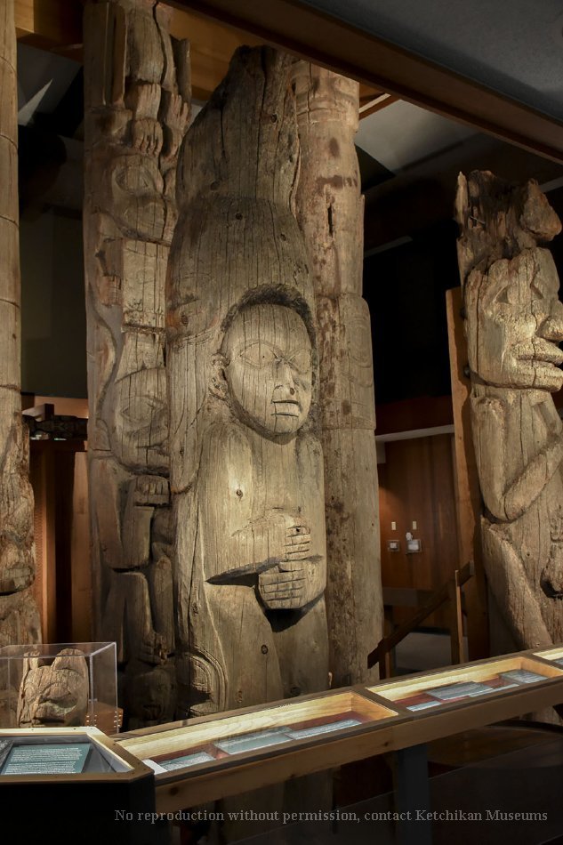 File:Totem Poles at the Captain Cook Birthplace Museum.jpg - Wikipedia
