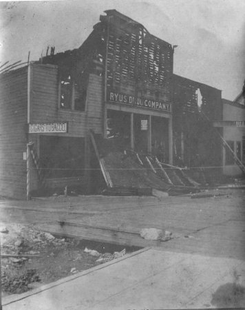 On July 4, 1906, Ryus Drug and the restaurant next door were destroyed in a